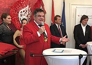 Narrhalla Präsident Günther Grauer begrüßte die Gäste im Hause des österr. Generalkonsuls (©Foto.  Martin Schmitz)